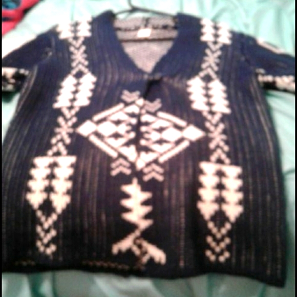I'm selling a sweater!